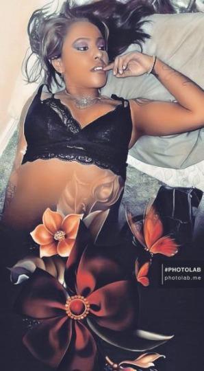 escort photo 0